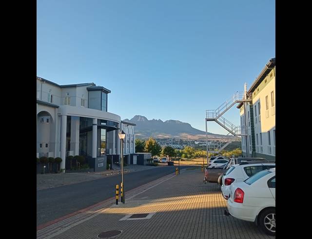 221M² OFFICE TO LET IN TECHNO PARK